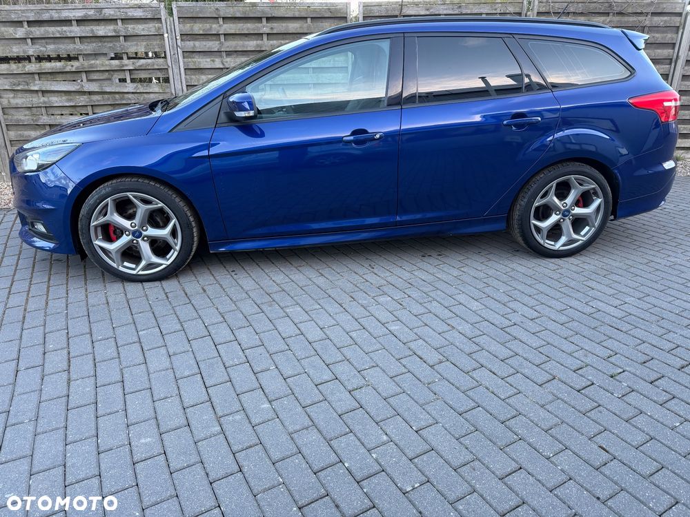 Ford Focus ST - 30
