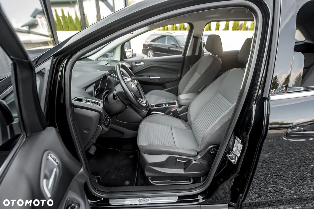 Ford Grand C-MAX - 28