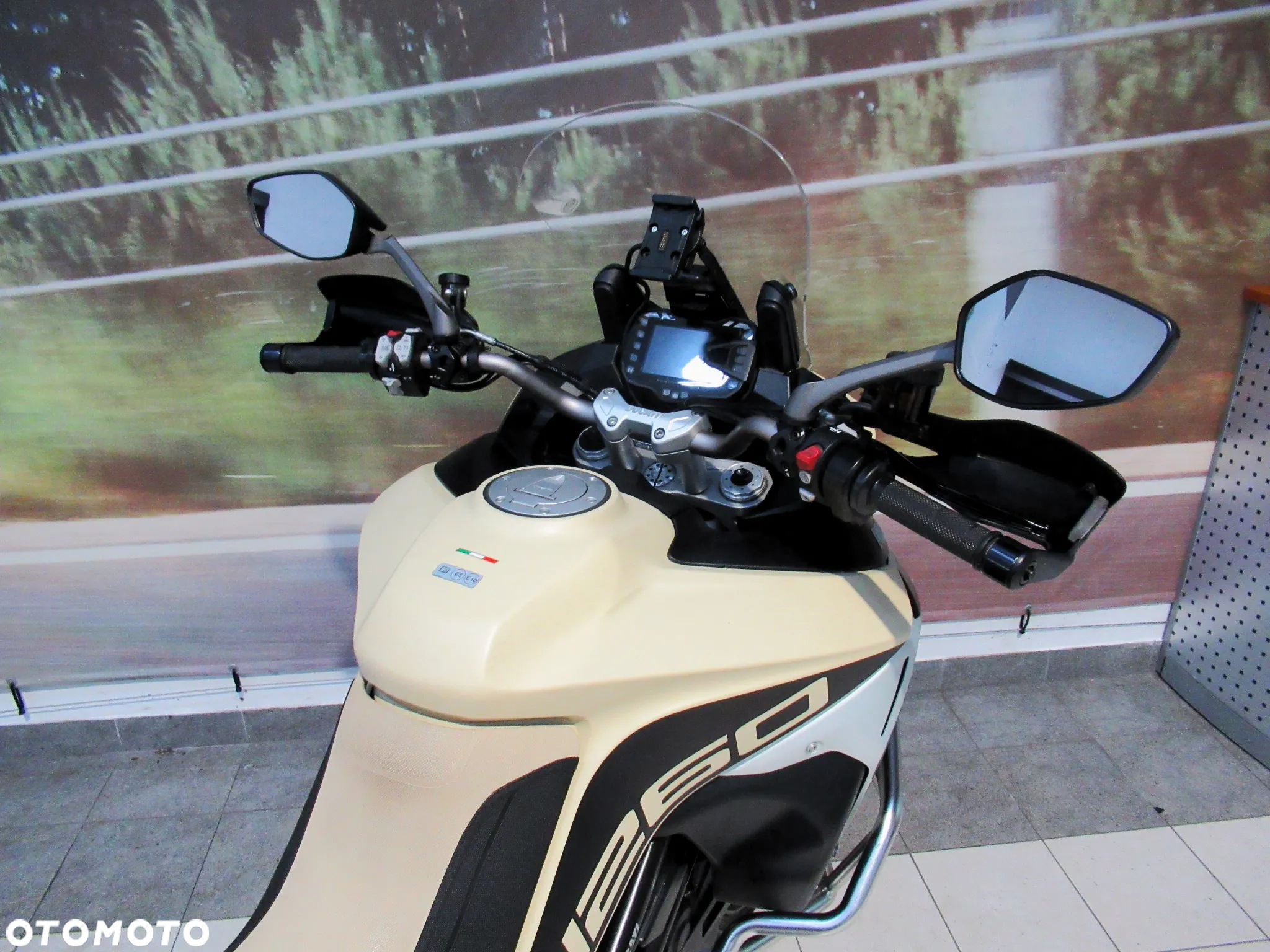 Ducati Multistrada - 8