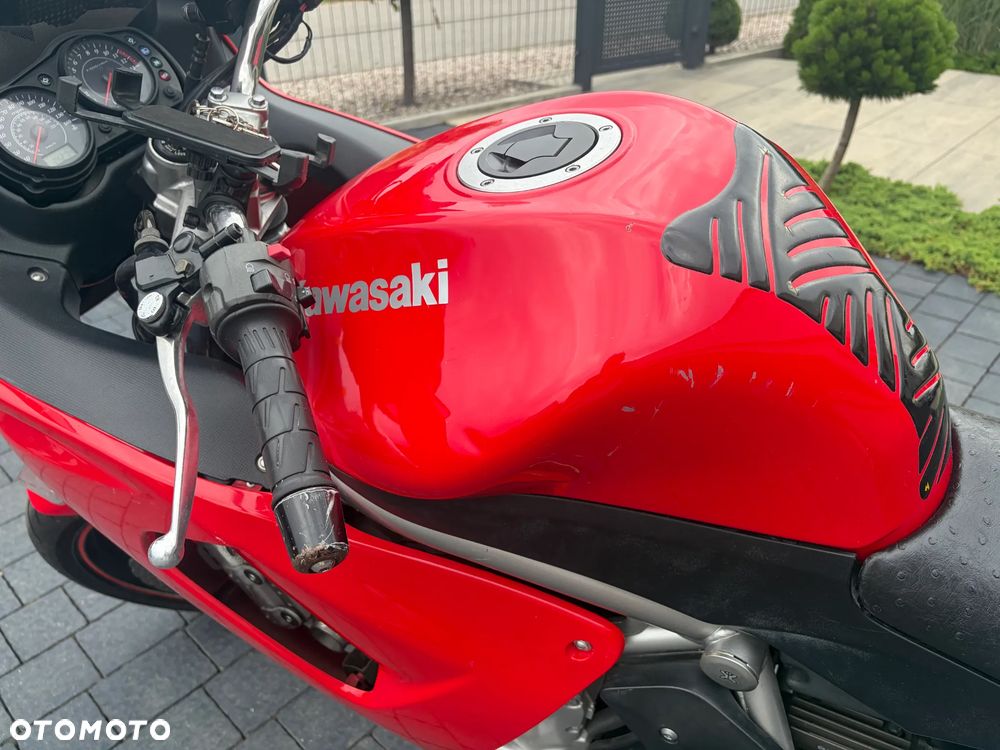 Kawasaki ER - 10