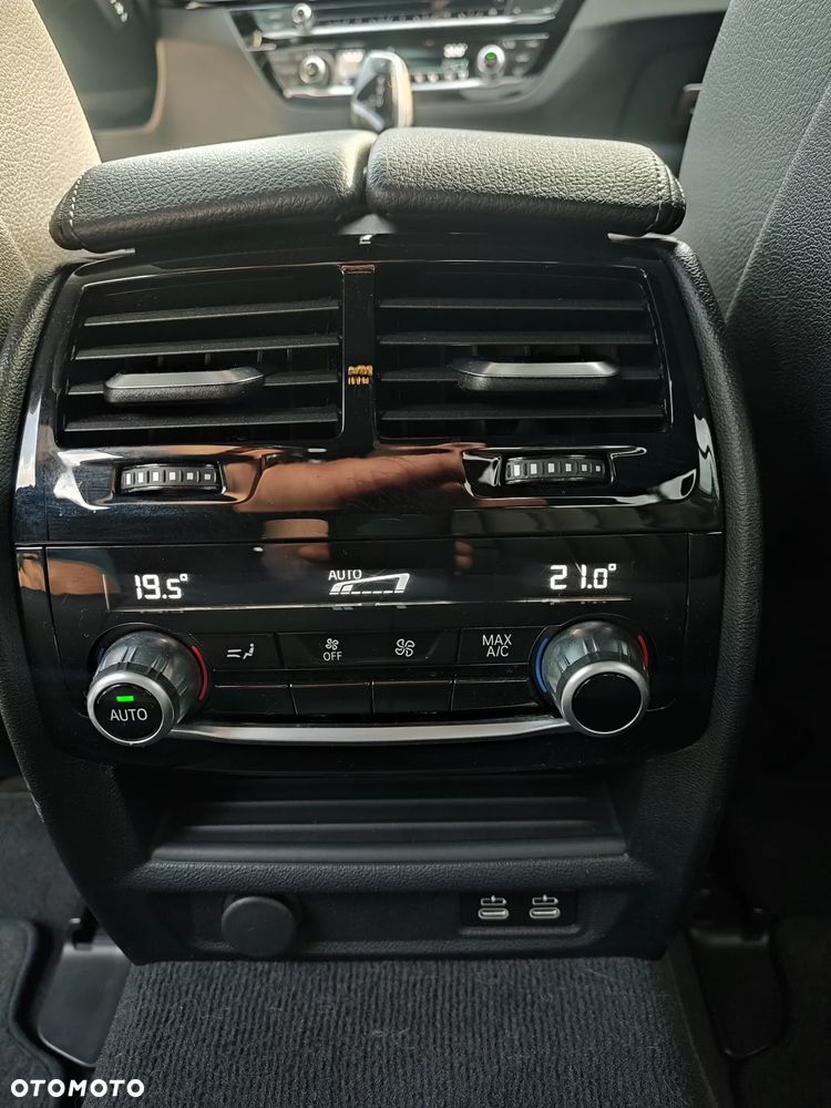 BMW Seria 5 530d xDrive M Sport Edition - 22