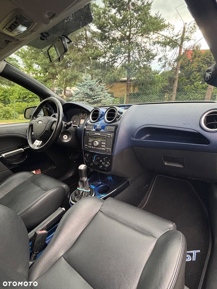 Ford Fiesta - 8