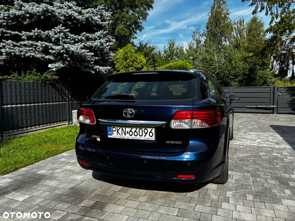 Toyota Avensis 2.0 D-4D Luna - 12