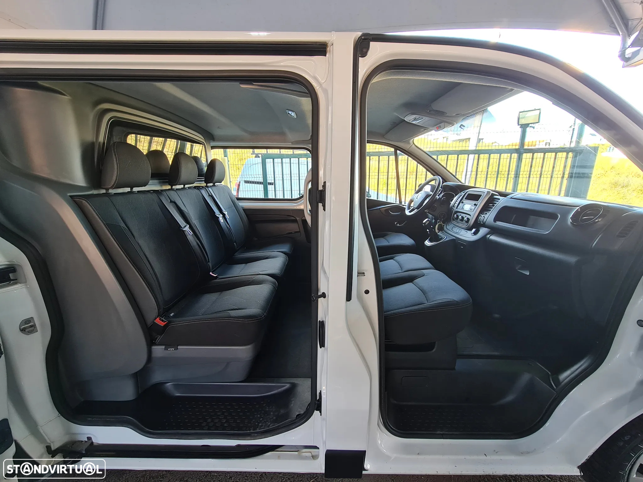 Renault TRAFIC 2.0 Dci 120CV * 6 Lug /Bluetooth/ AC/ IVA DEDUTÍVEL * - 13