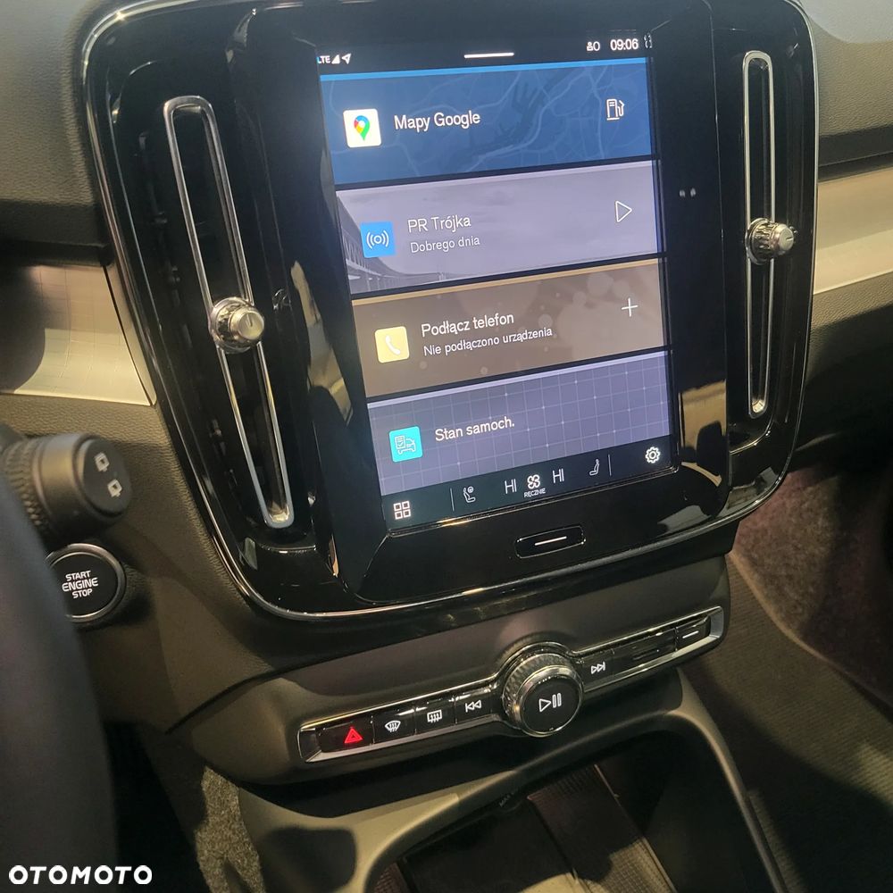 Volvo XC 40 B3 Plus Dark - 18