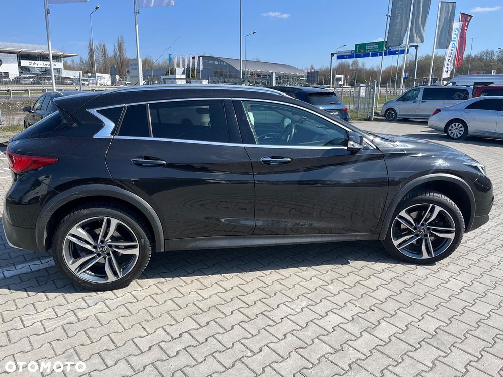 Infiniti QX30 2.0t Premium AWD 7DCT - 6