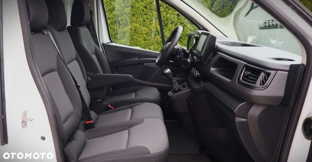 Renault Trafic - 16