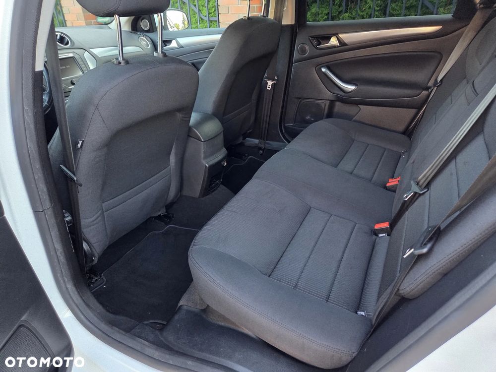 Ford Mondeo - 15