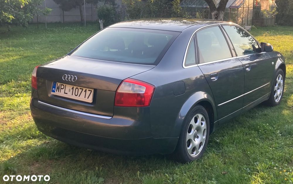 Audi A4 - 4