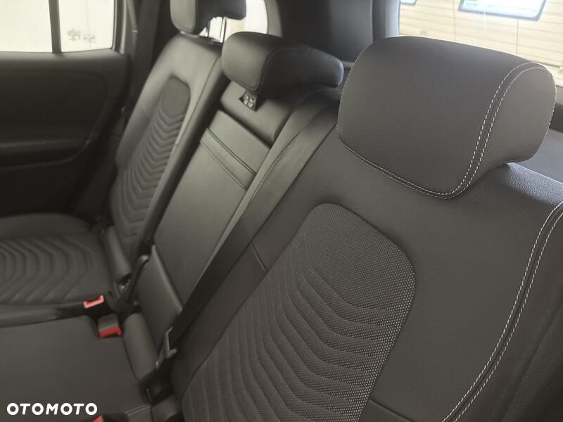 Mercedes-Benz GLB 200 7G-DCT - 18