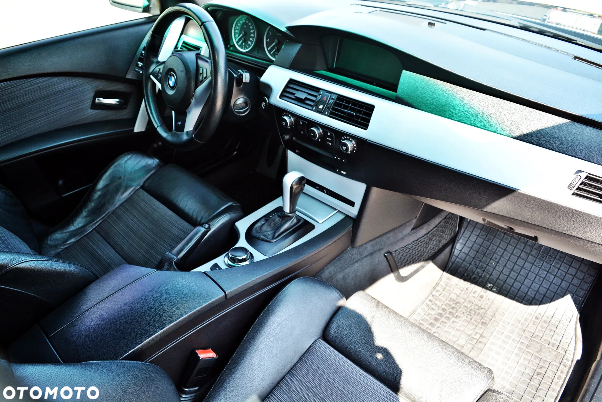 BMW Seria 5 530i Touring - 22