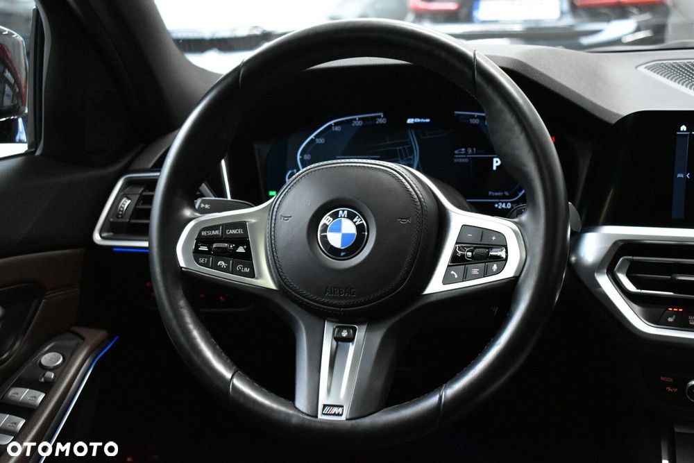 BMW Seria 3 330e PHEV M Sport sport - 15