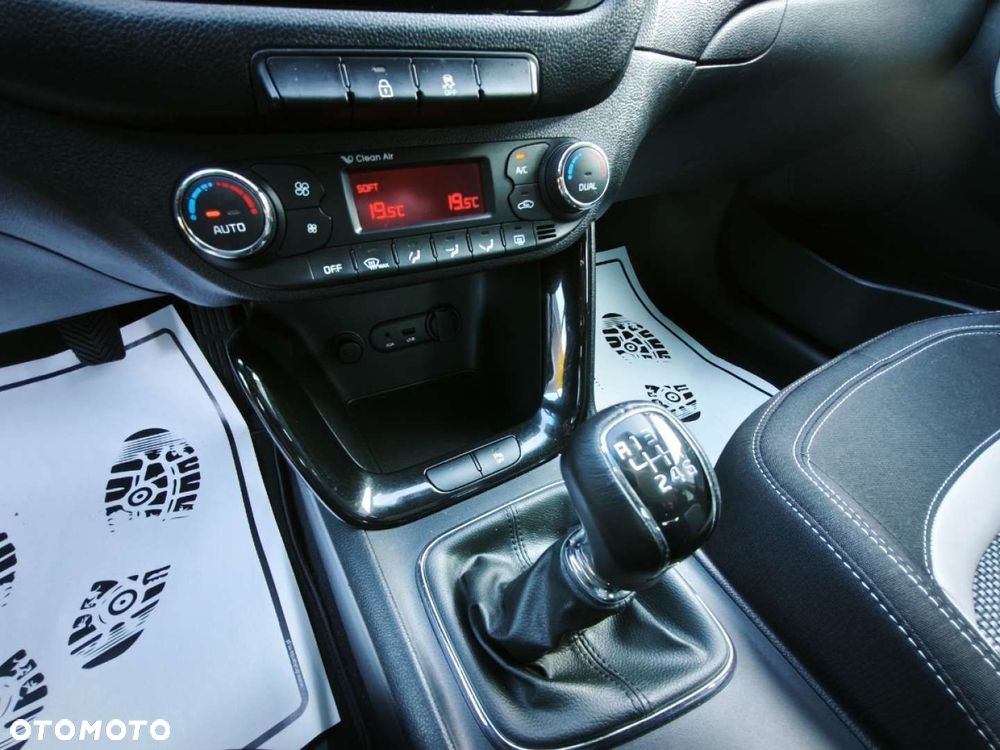 Kia Ceed - 12