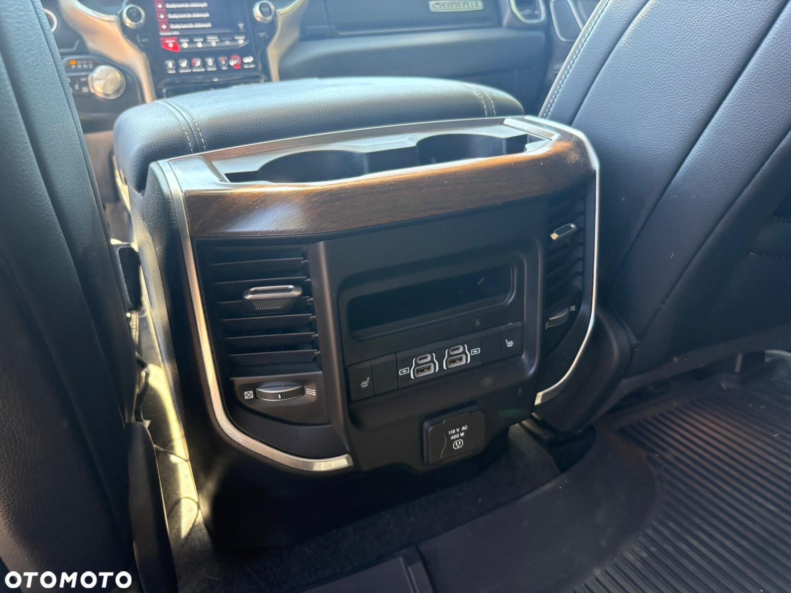 Dodge RAM 1500 5.7 4x4 - 17
