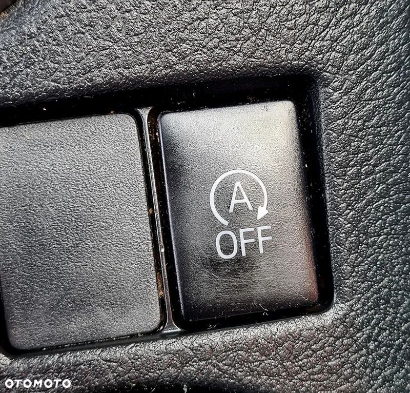 Toyota Auris 2.0 D-4D Comfort - 23