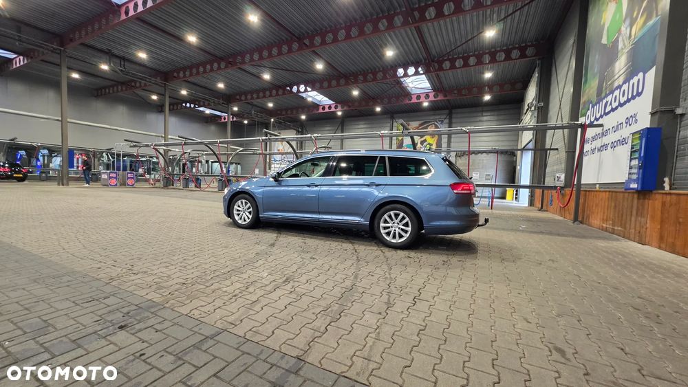 Volkswagen Passat - 23
