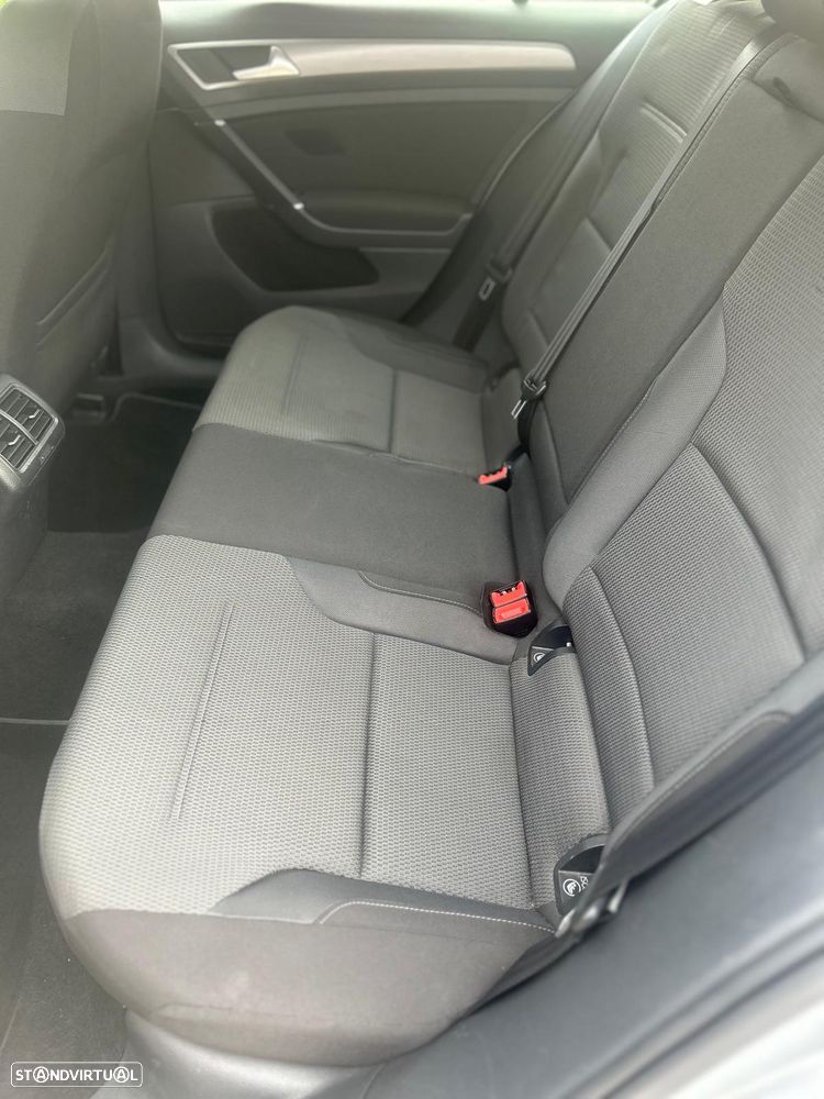 VW Golf 1.6 TDi Trendline BlueMotion - 18