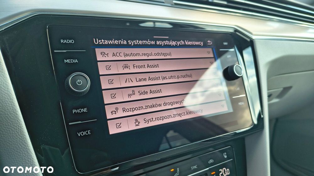 Volkswagen Passat - 21