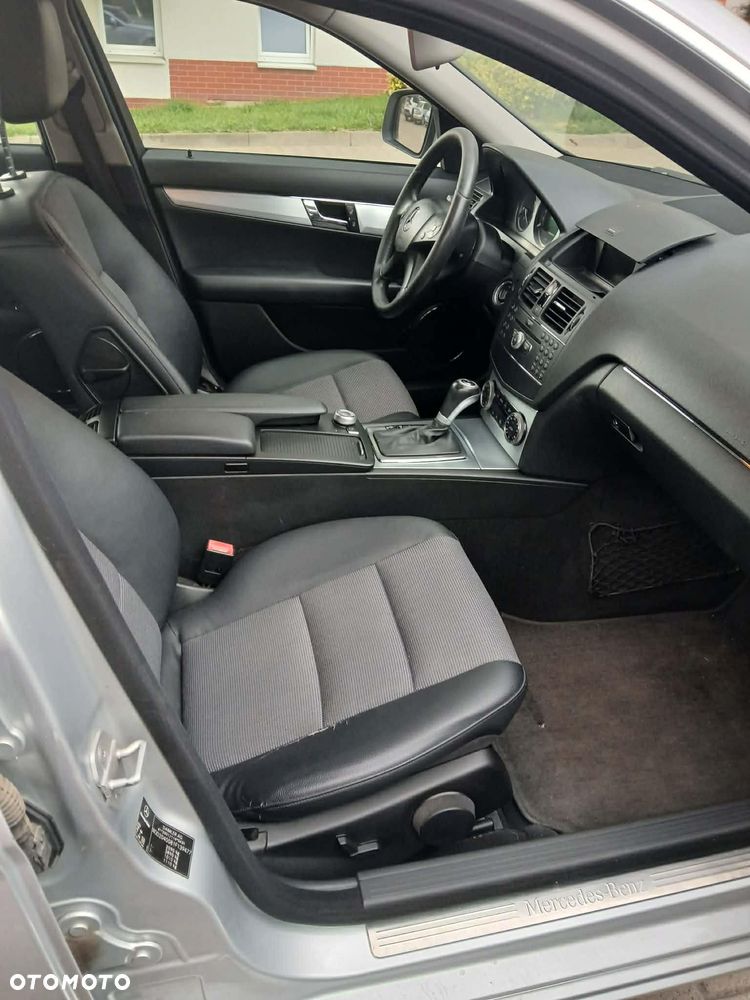 Mercedes-Benz C-Class 2008 photo 4