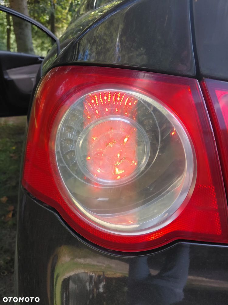 Volkswagen Passat 2.0 TDI DPF Comfortline - 11