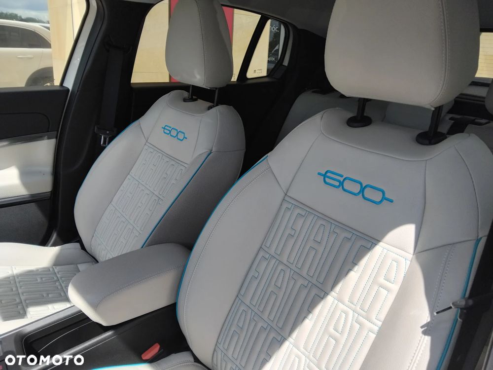 Fiat 600 1.2 Turbo La Prima eDCT - 22