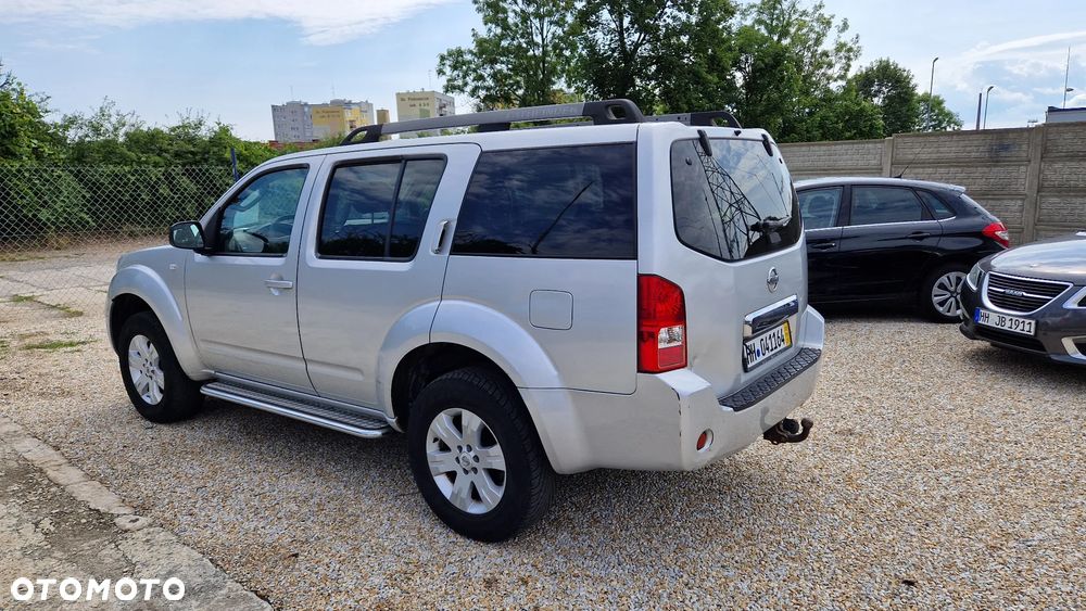 Nissan Pathfinder 2.5 DCi Elegance - 20