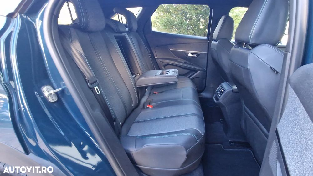 Peugeot 3008 PHEV 300 EAT8 4X4 Allure Pack - 30