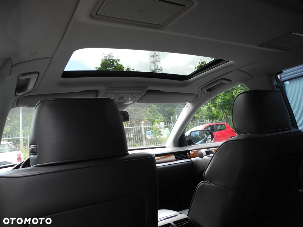 Volkswagen Phaeton - 22