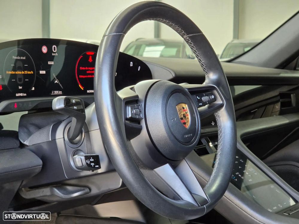 Porsche Taycan 4 - 30