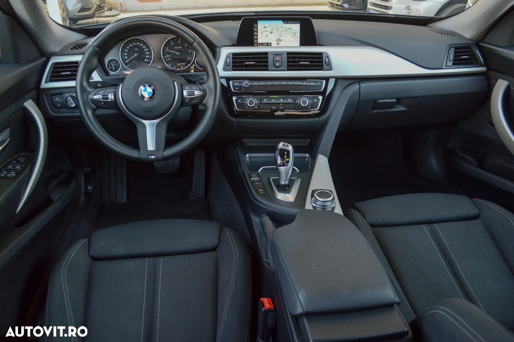 BMW Seria 3 320d Aut. Sport Line - 35