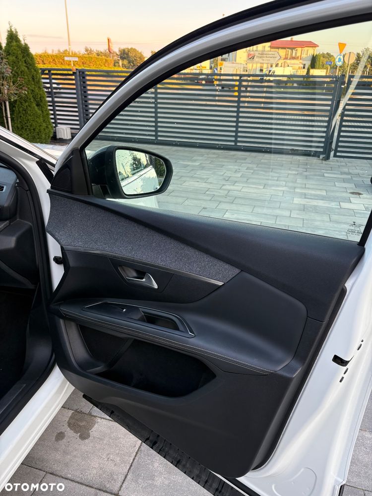 Peugeot 3008 PureTech 180 Stop & Start GPF EAT8 GT - 12