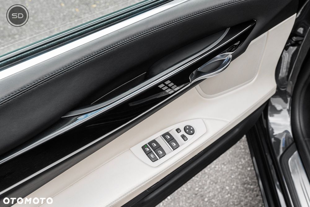 BMW-ALPINA B7 Bi-Turbo Switch-Tronic - 14