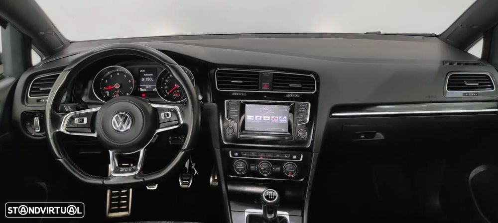 VW Golf - 24