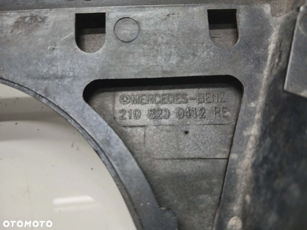 LISTWA LEWA POD LAMPE SPRYSKIWACZ LEWY LAMP MERCEDES W210 2108200412 - 3