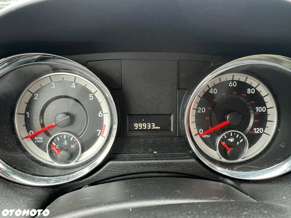 Dodge Grand Caravan - 10