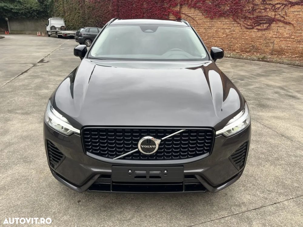 Volvo XC 60 T6 AWD Recharge Plus Dark - 4