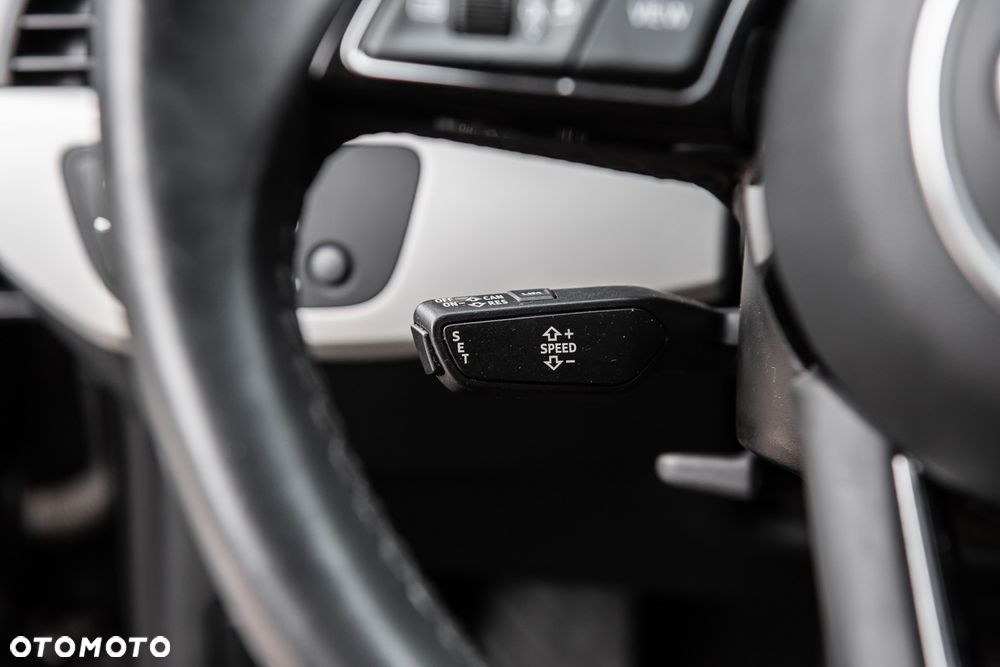 Audi A4 Avant 35 TDI S tronic S line - 22