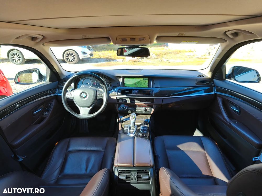 BMW Seria 5 525d xDrive Touring Sport-Aut. Luxury Line - 9