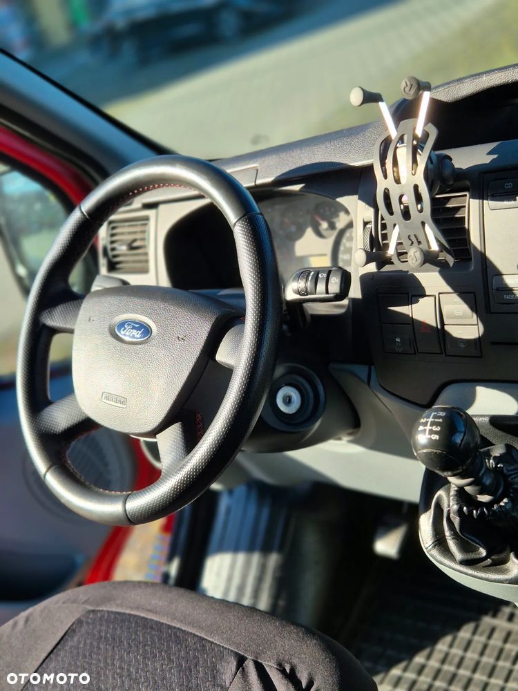Ford Transit - 12