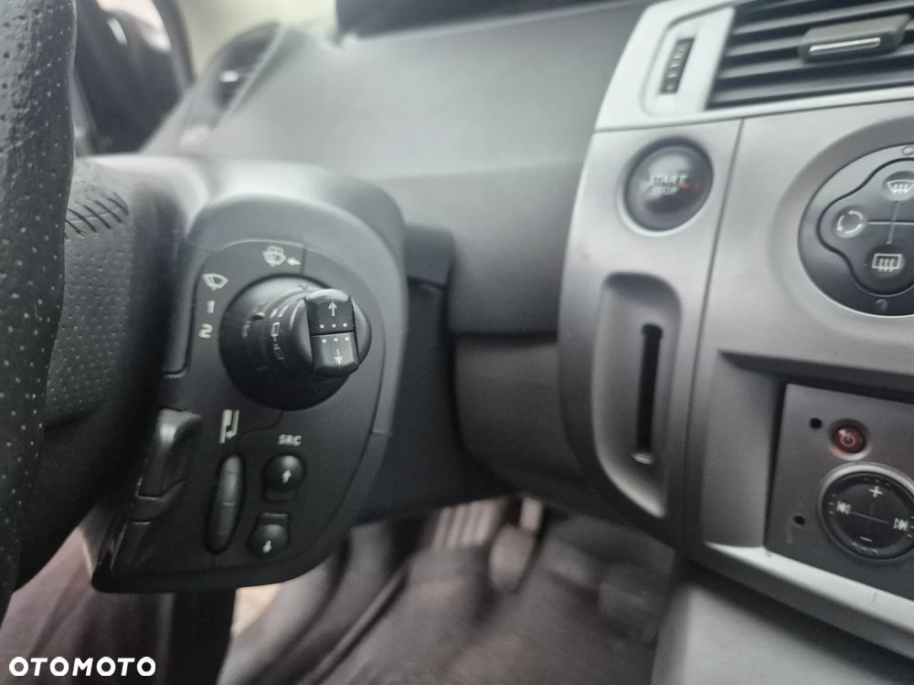 Renault Scenic 1.9 dCi FAP Privilege - 11