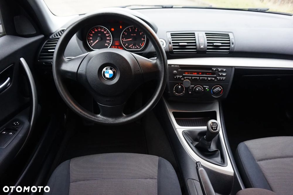 BMW Seria 1 116i - 5