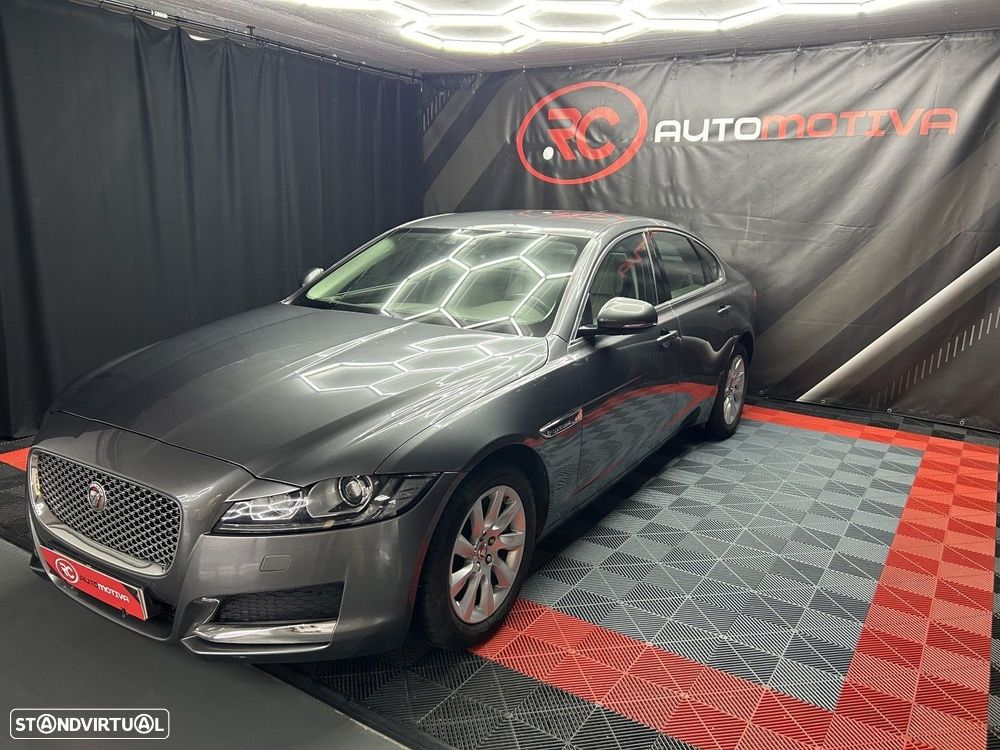 Jaguar XF 2.0 D Prestige Aut. - 3