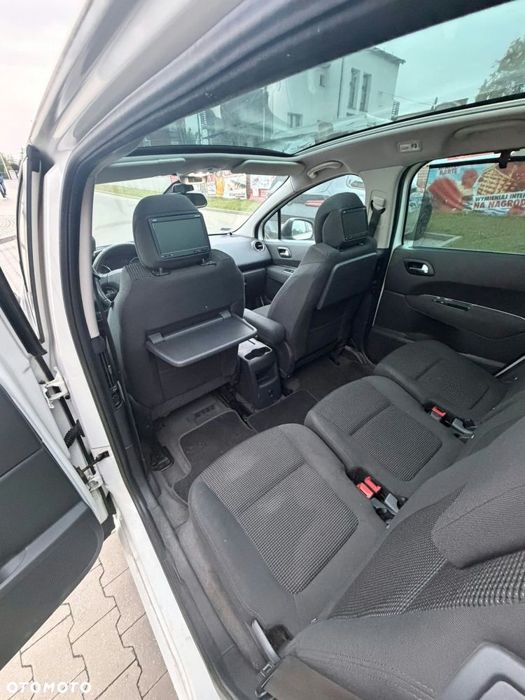 Peugeot 5008 2012 photo 4