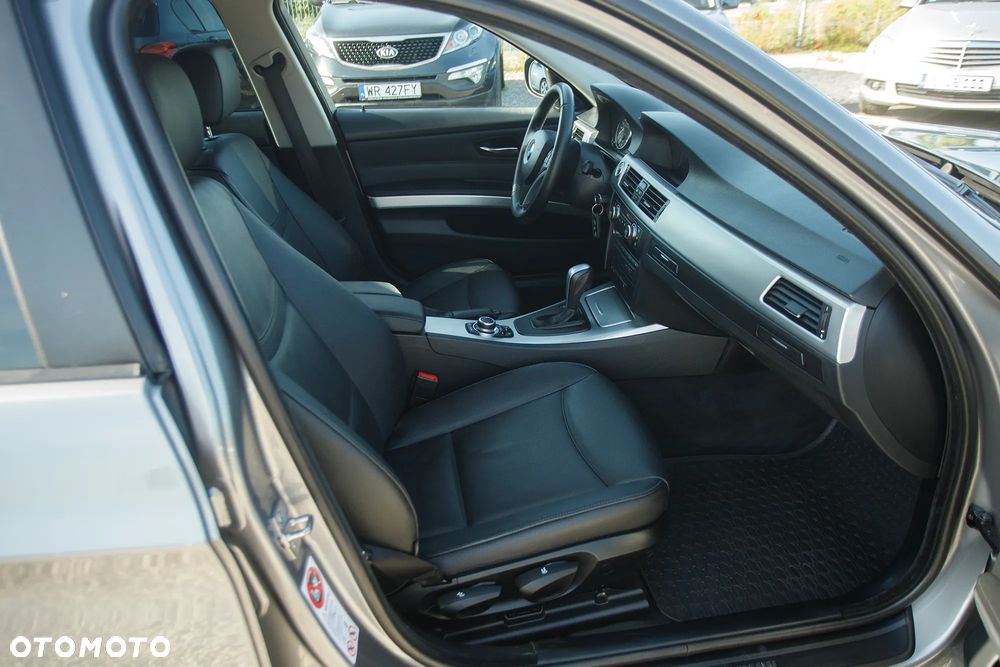 BMW Seria 3 318i Edition Sport - 30