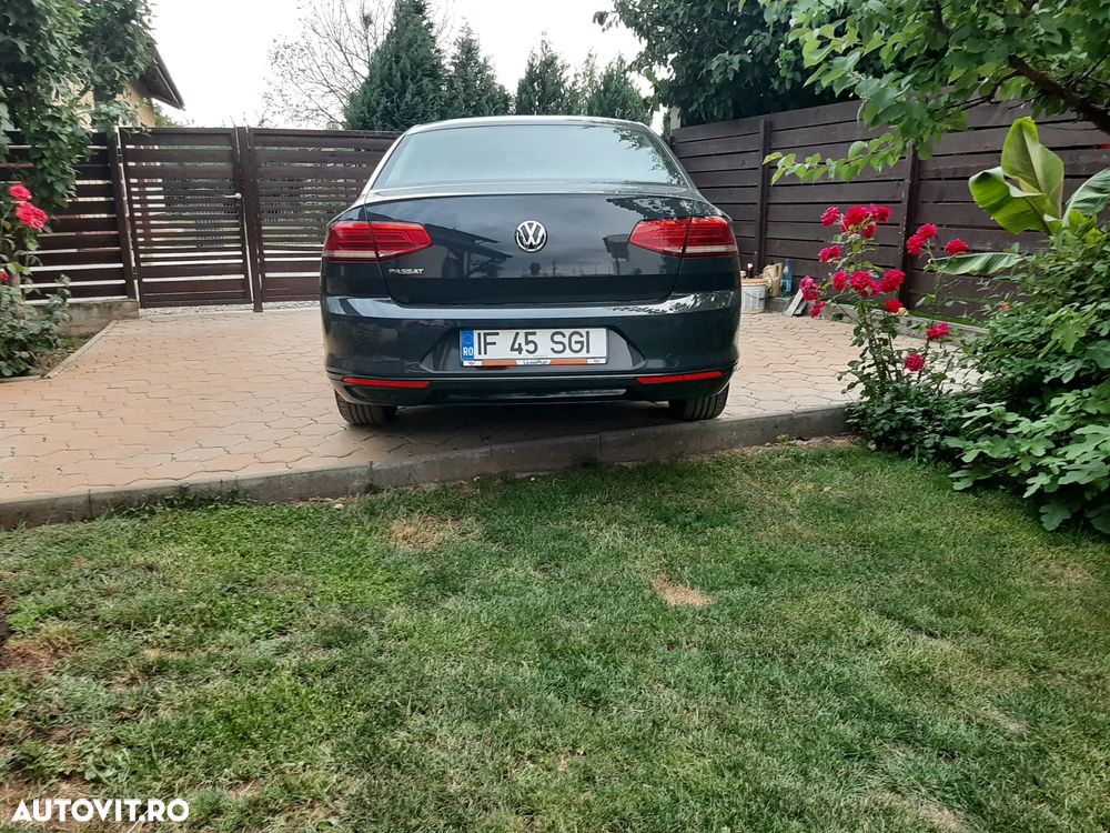 Volkswagen Passat 2.0 TDI DSG Comfortline - 4