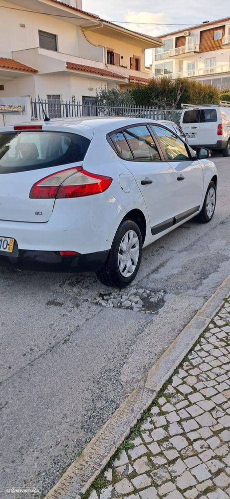 Renault Mégane 1.5 dCi Confort - 4