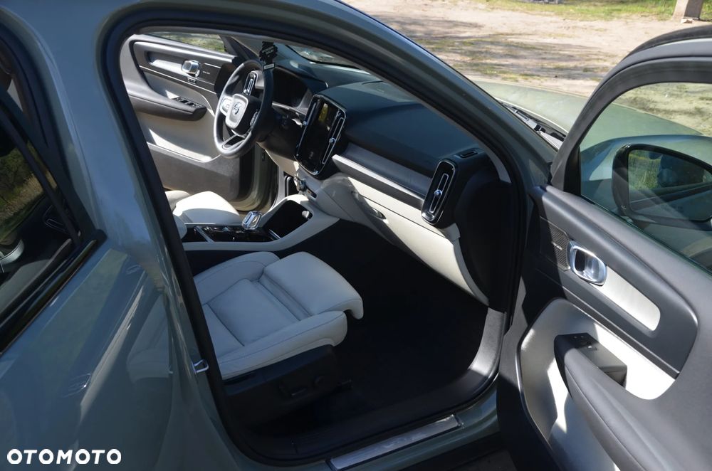 Volvo XC 40 B5 B AWD Ultimate Dark - 11