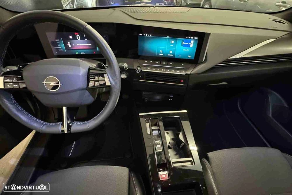 Opel Astra Sports Tourer - 10