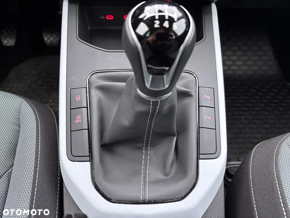 Seat Arona 1.0 TSI Marina S&S - 17