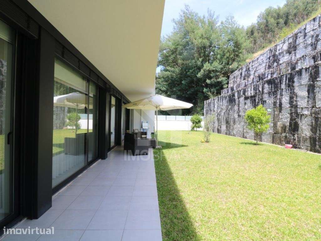 Venda Apartamento T3 com Jardim - Lamaçães - Grande imagem: 4/53